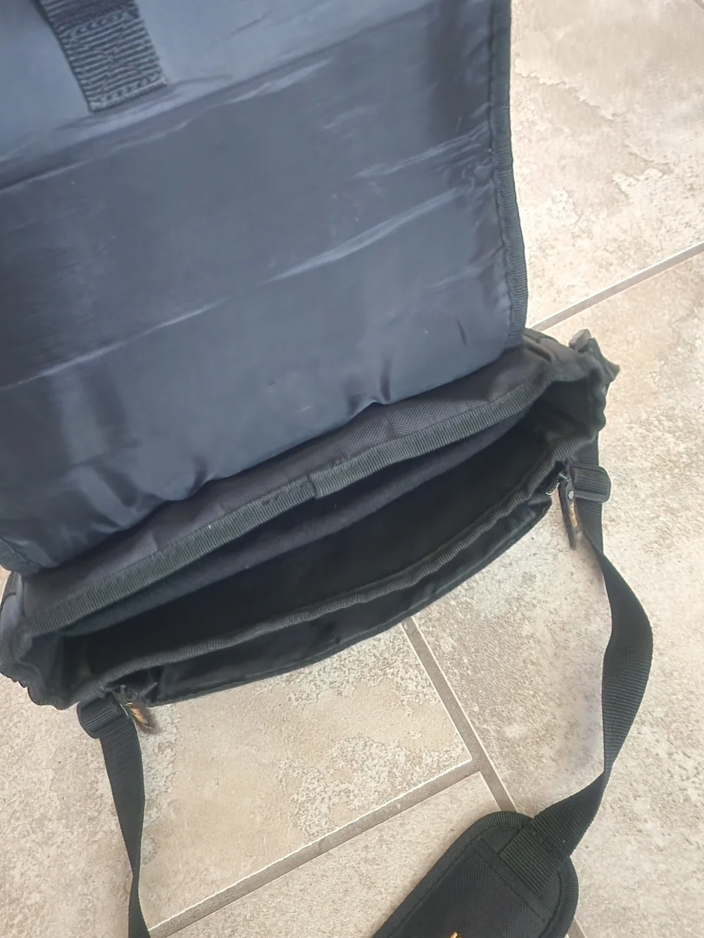 Targus Black Messenger Bag with Gray Trim